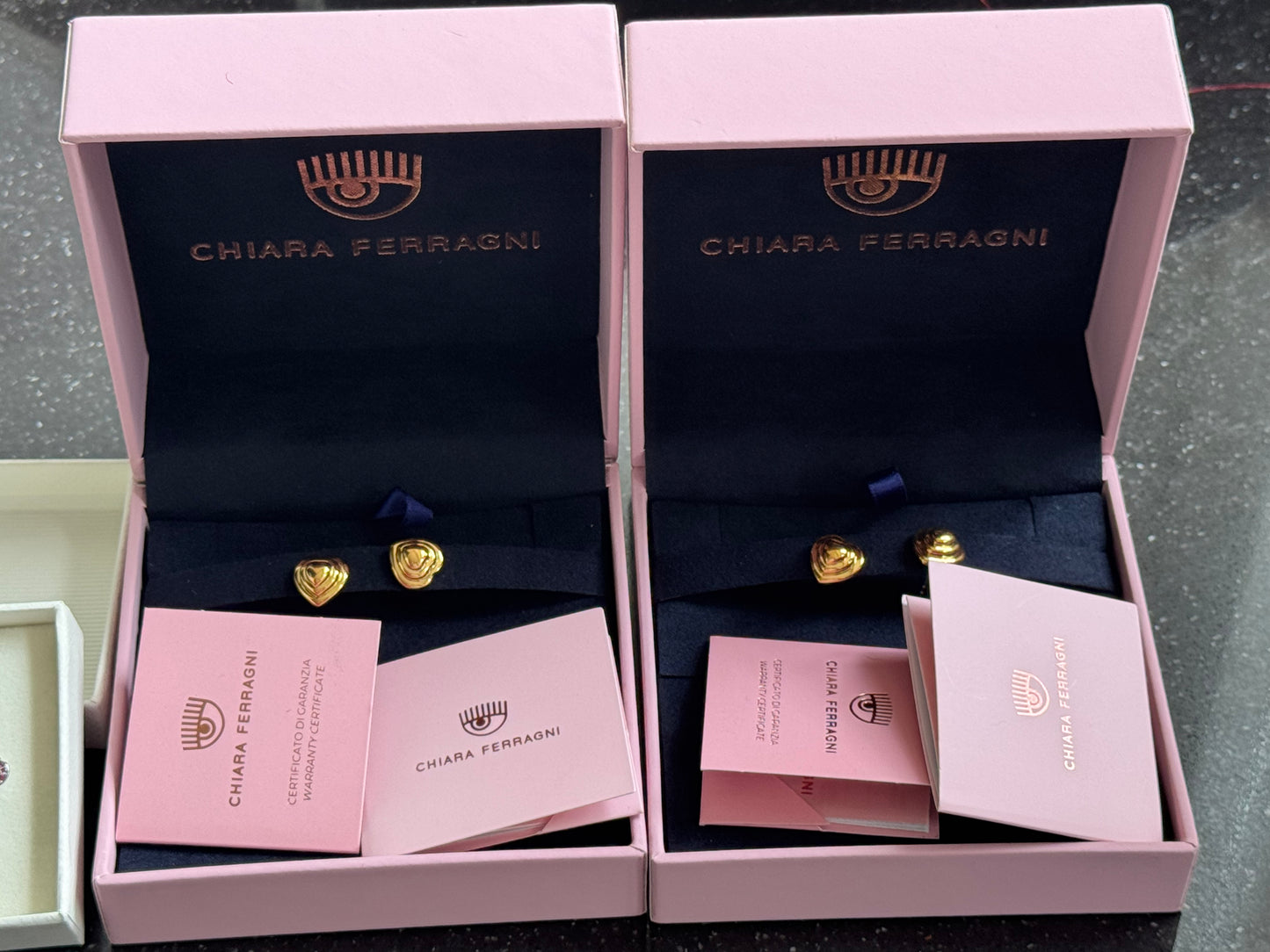 Chiara Ferragni auskarai "Širdelės"