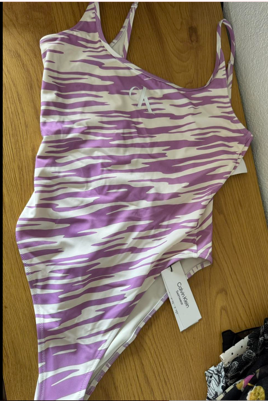 Calvin Klein maudymosi kostiumėlis, dydis S