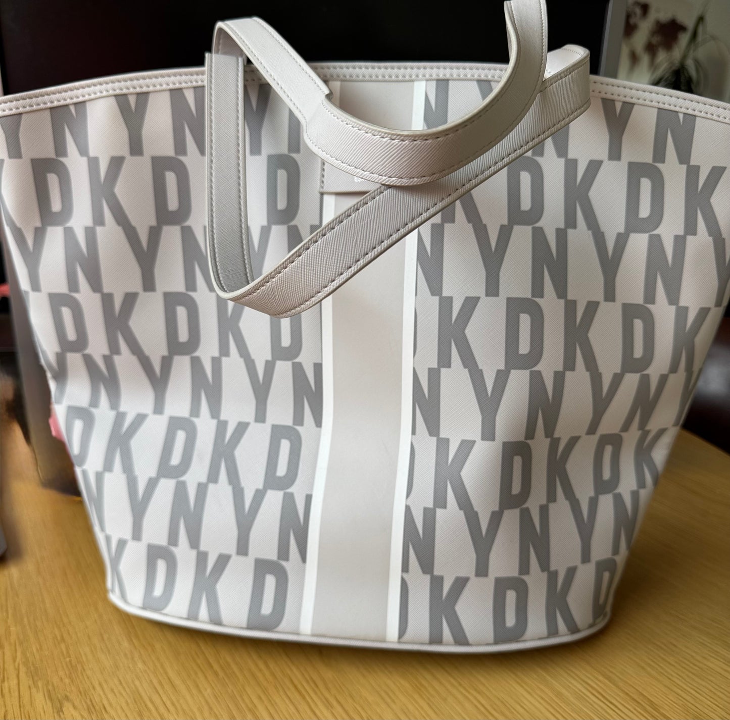 Dkny rankinė