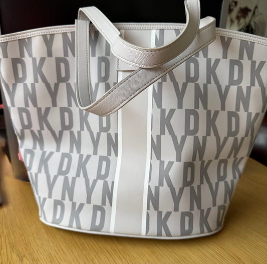 Dkny rankinė