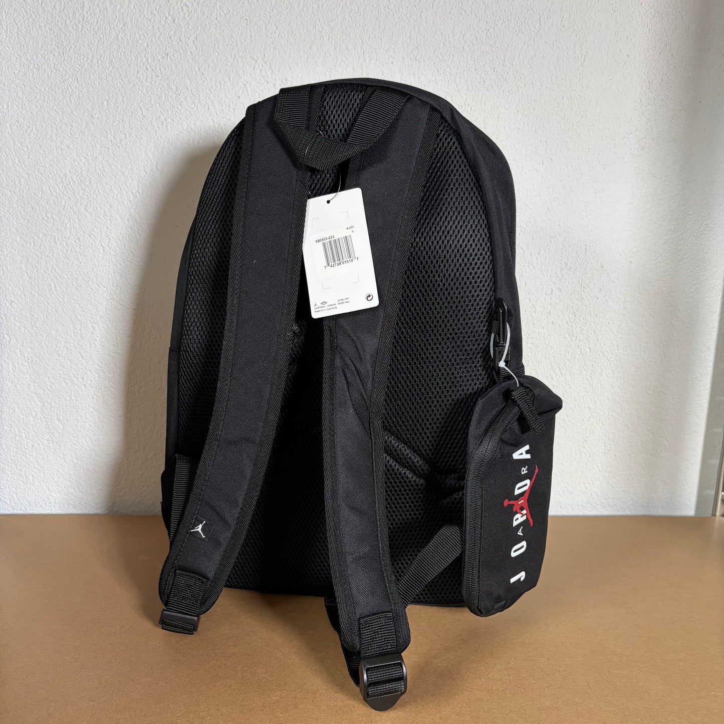 Juoda Jordan kuprinė su penalu