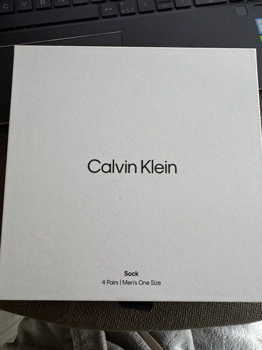 4 porų Calvin Klein vyriškų kojinių rinkinys (Juodos)