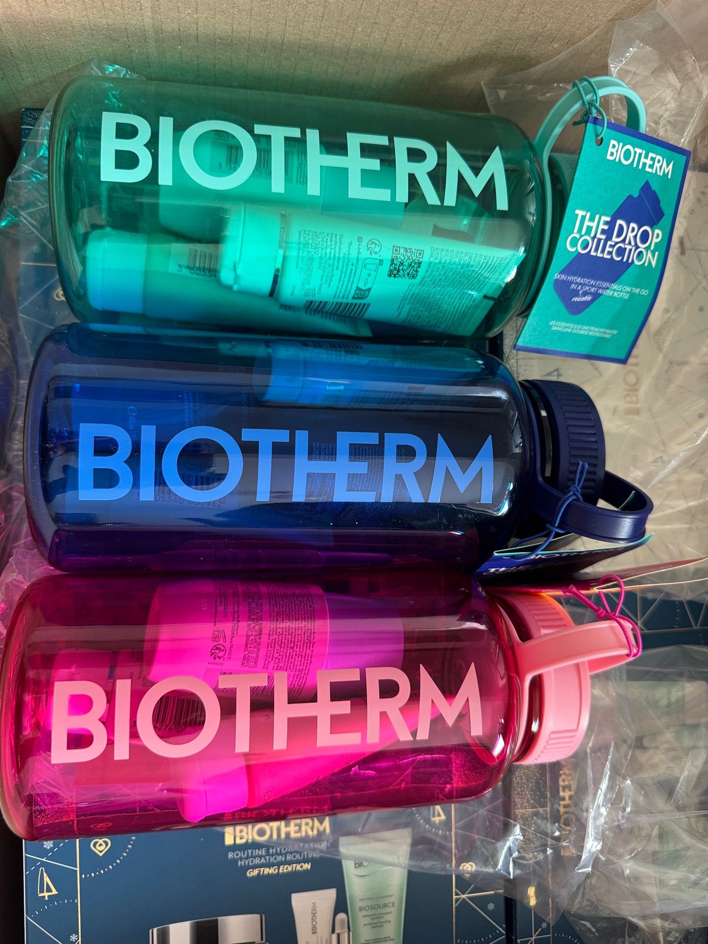 Biotherm rinkiniai supakuoti į gertuvę