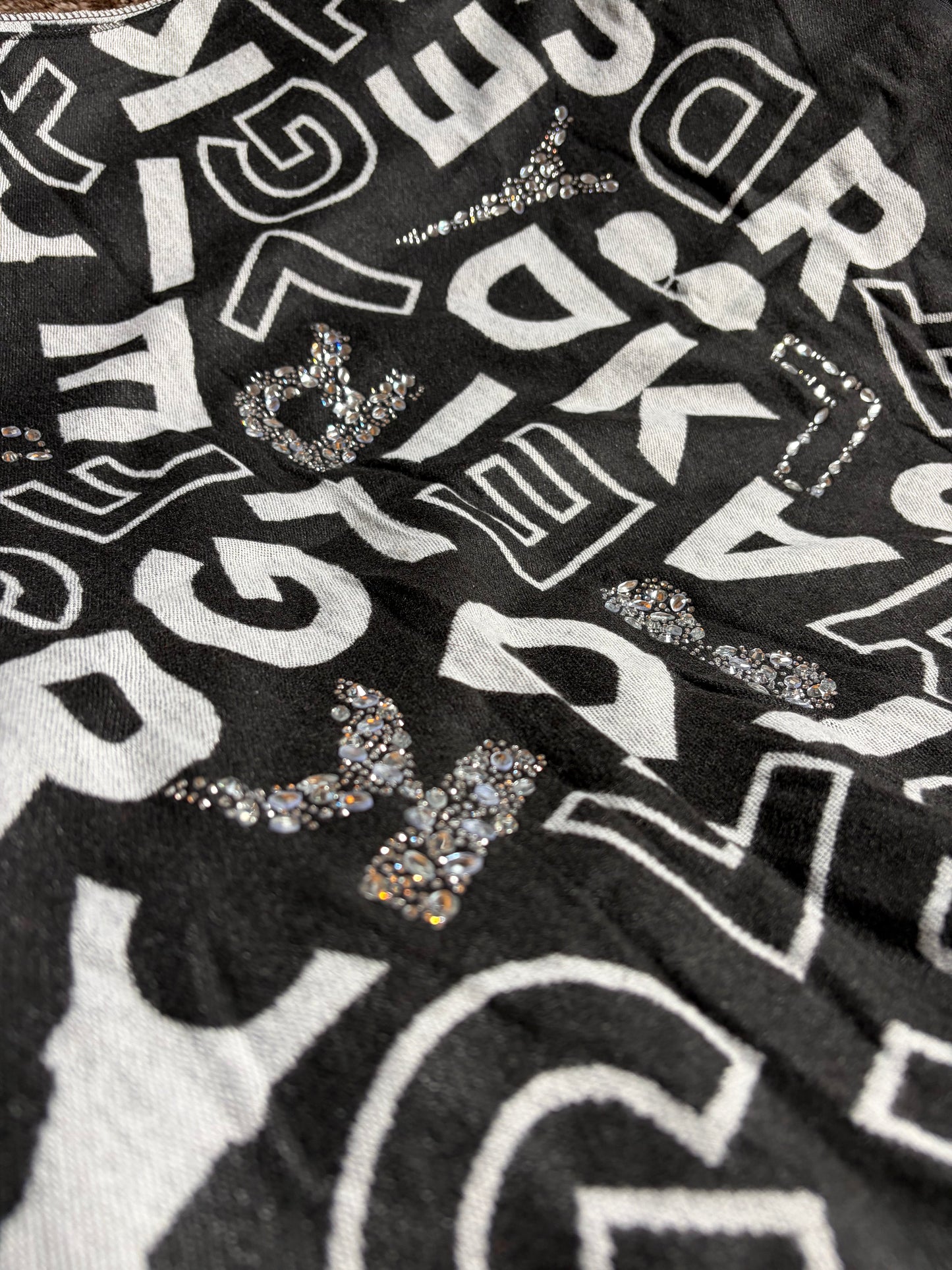 Karl Lagerfeld dideli šalikai