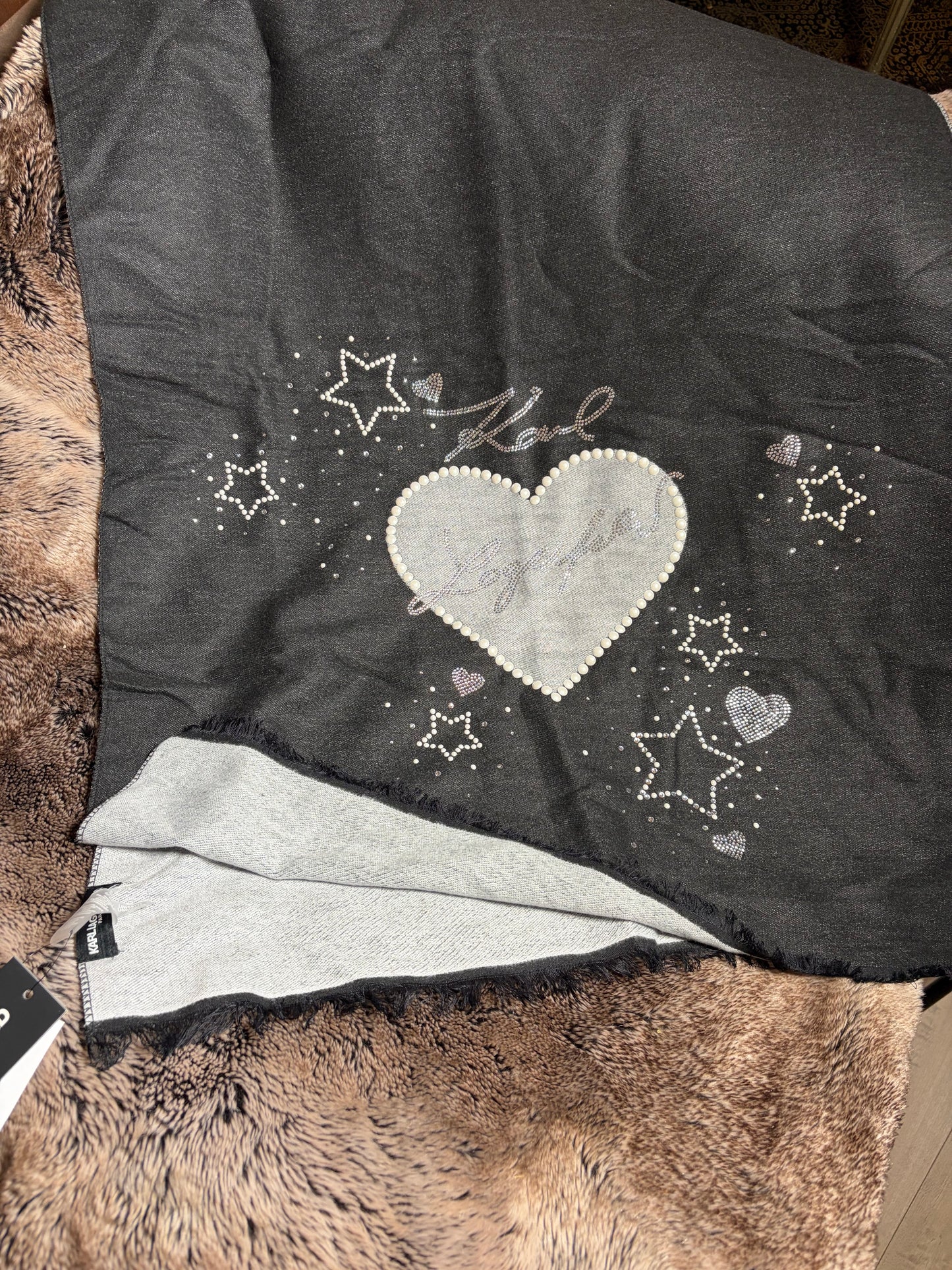 Karl Lagerfeld dideli šalikai