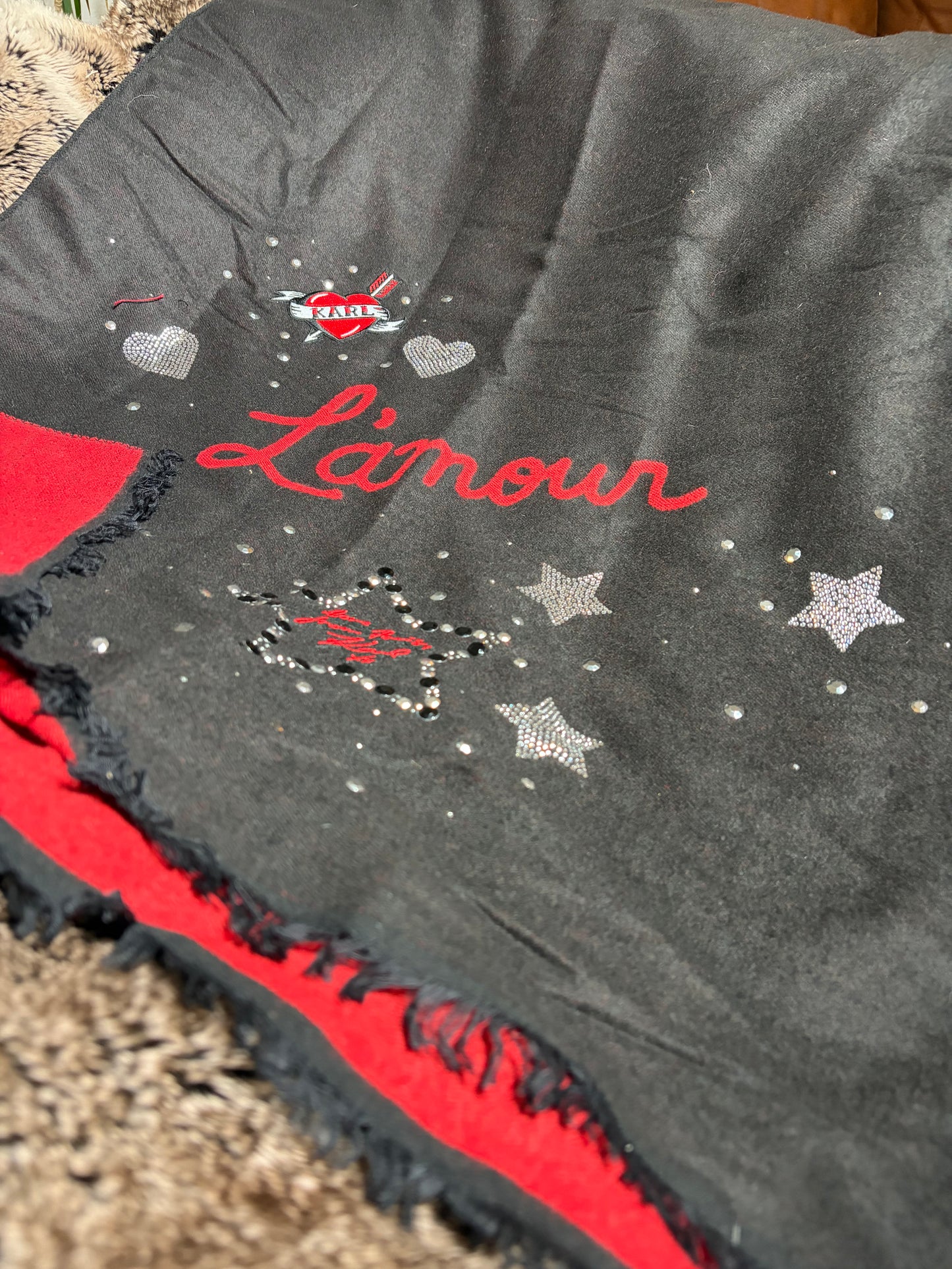 Karl Lagerfeld dideli šalikai